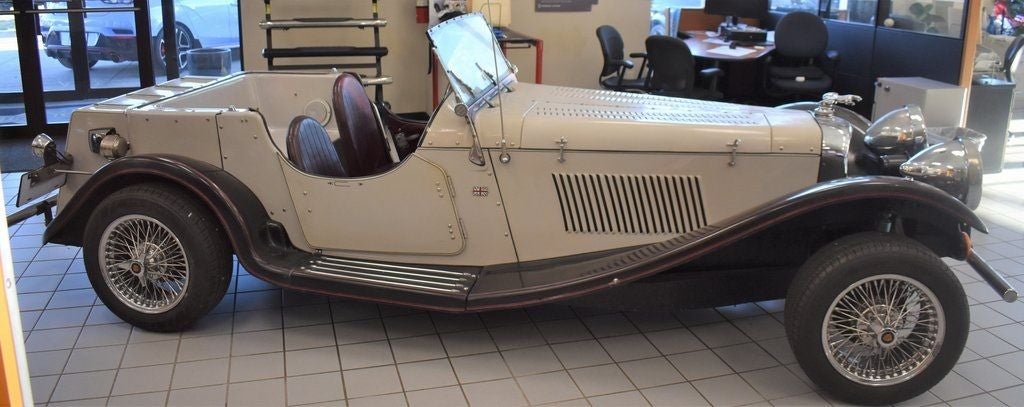 1939 Jaguar SS100 Replica