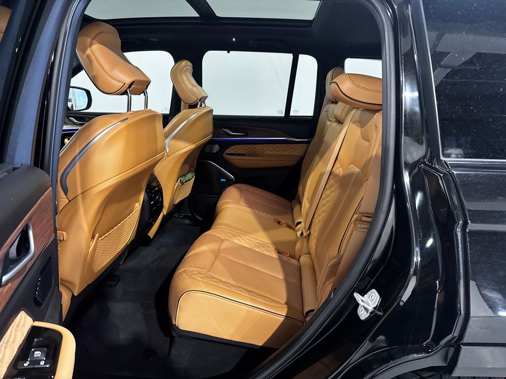 2022 Jeep Grand Cherokee Summit