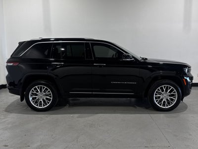 2022 Jeep Grand Cherokee Summit