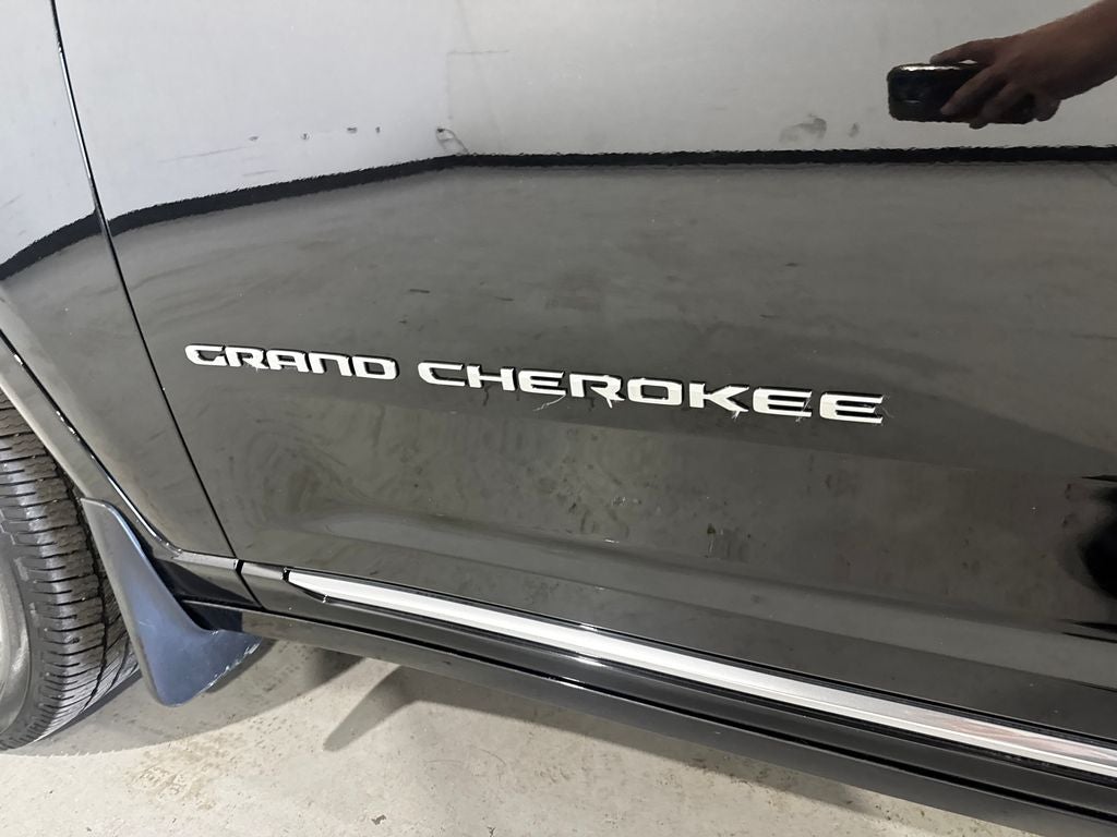 2022 Jeep Grand Cherokee Summit