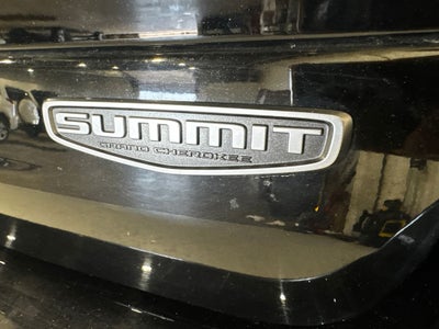 2022 Jeep Grand Cherokee Summit