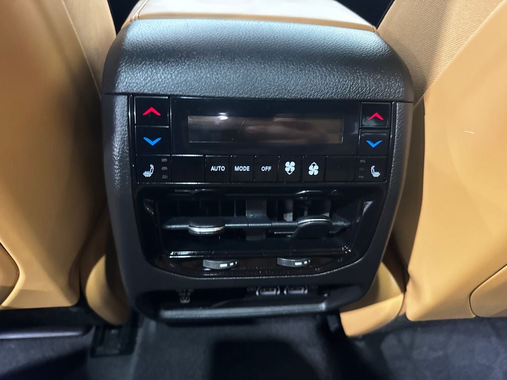 2022 Jeep Grand Cherokee Summit