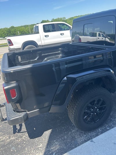 2023 Jeep Gladiator Sport S