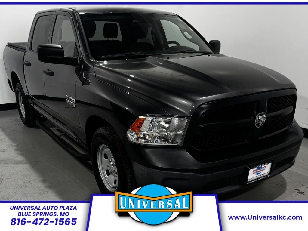 2016 RAM 1500 Tradesman Crew Cab 5'7's photo