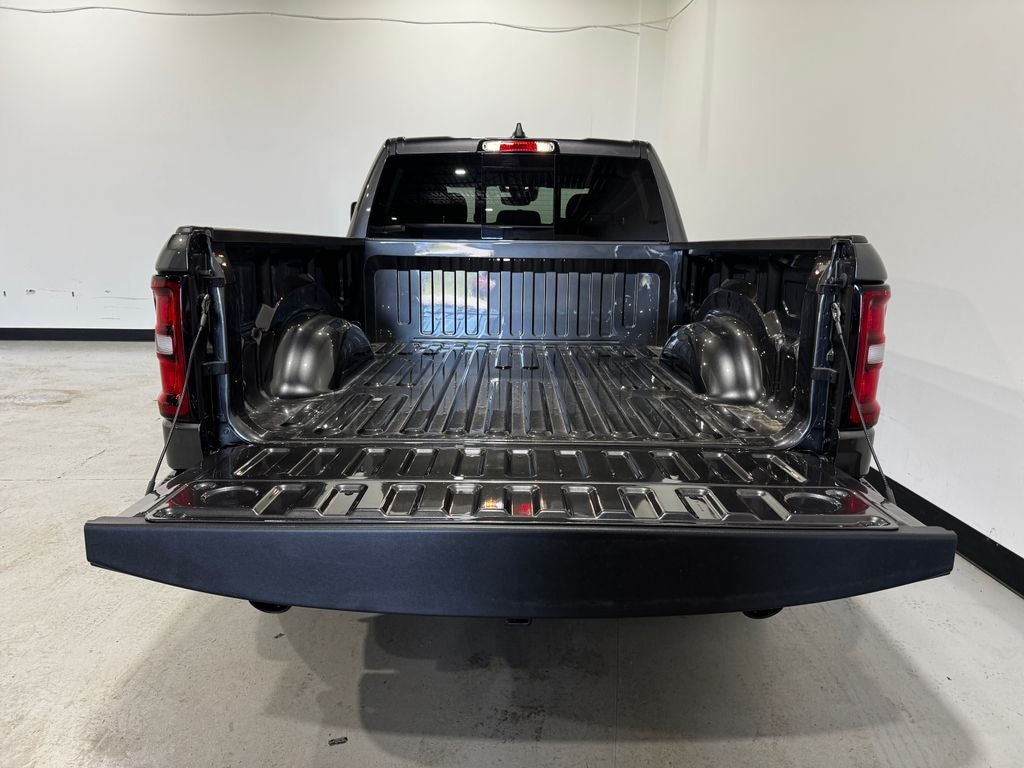2025 RAM 1500 Big Horn/Lone Star Night Edition