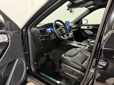 2022 Ford Explorer Platinum