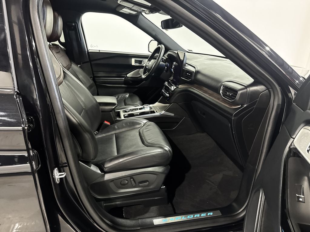 2022 Ford Explorer Platinum