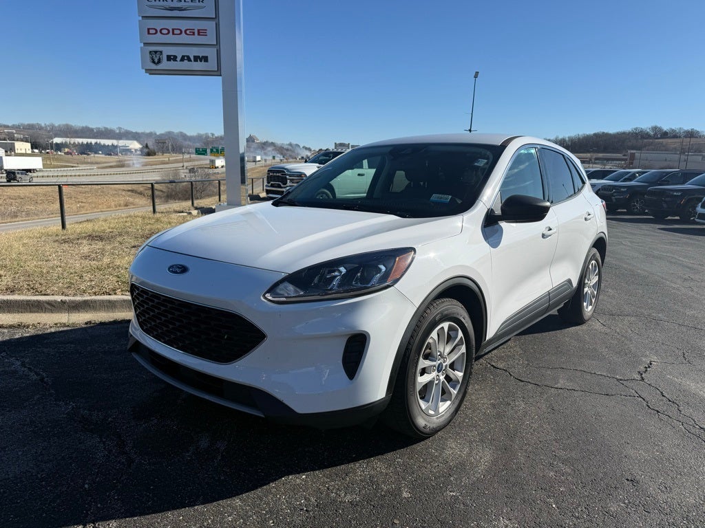 2022 Ford Escape Hybrid SE