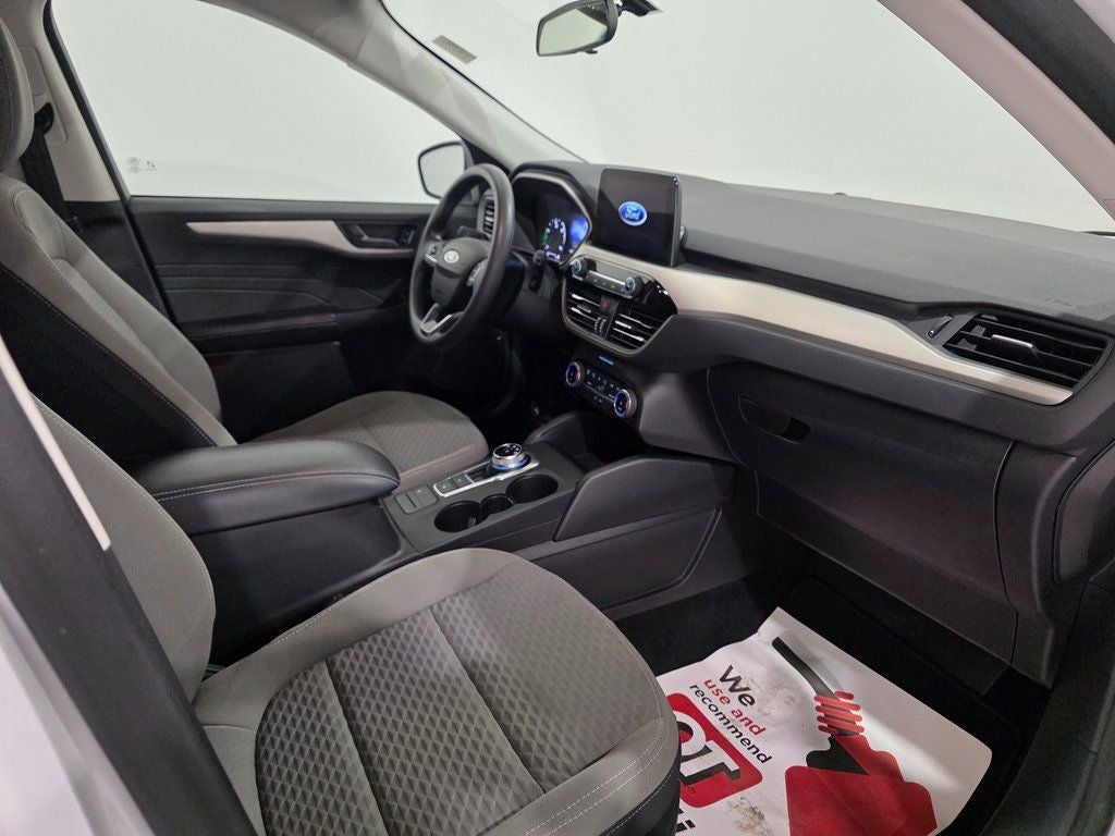 2022 Ford Escape Hybrid SE