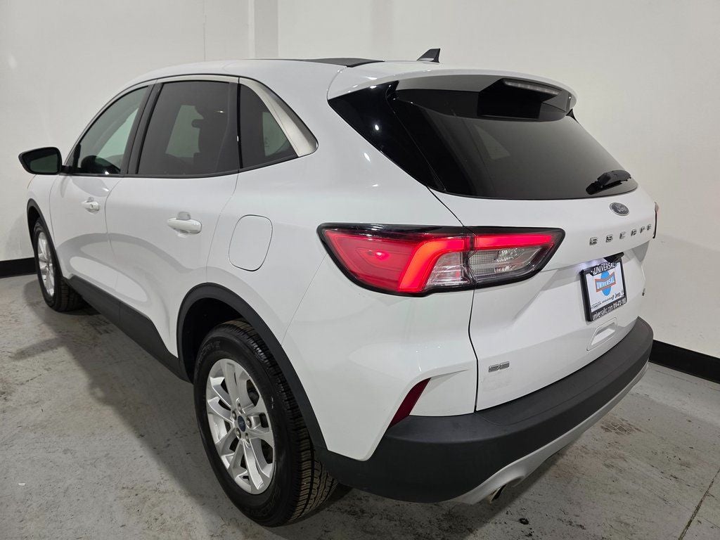 2022 Ford Escape Hybrid SE