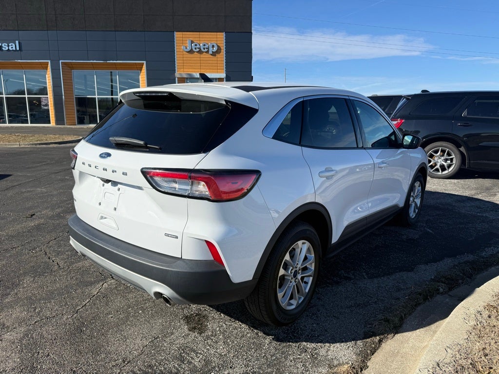 2022 Ford Escape Hybrid SE