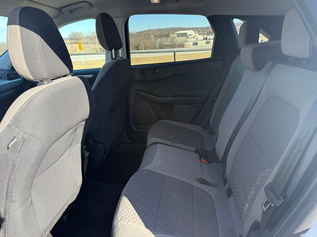 2022 Ford Escape Hybrid SE