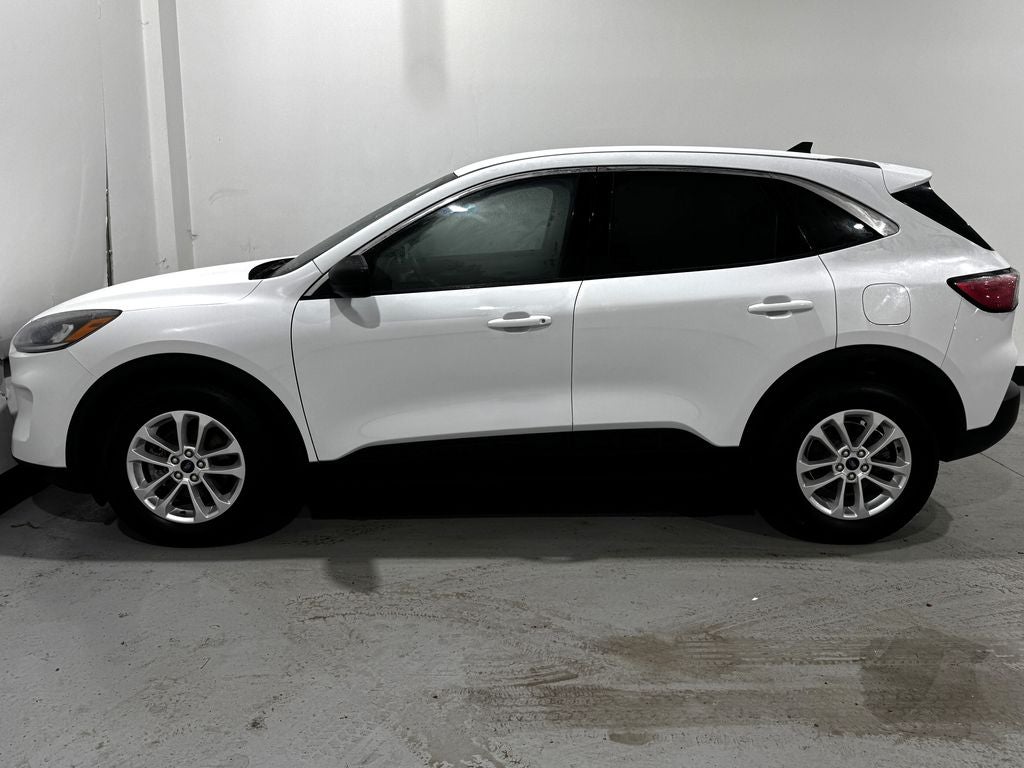 2022 Ford Escape Hybrid SE