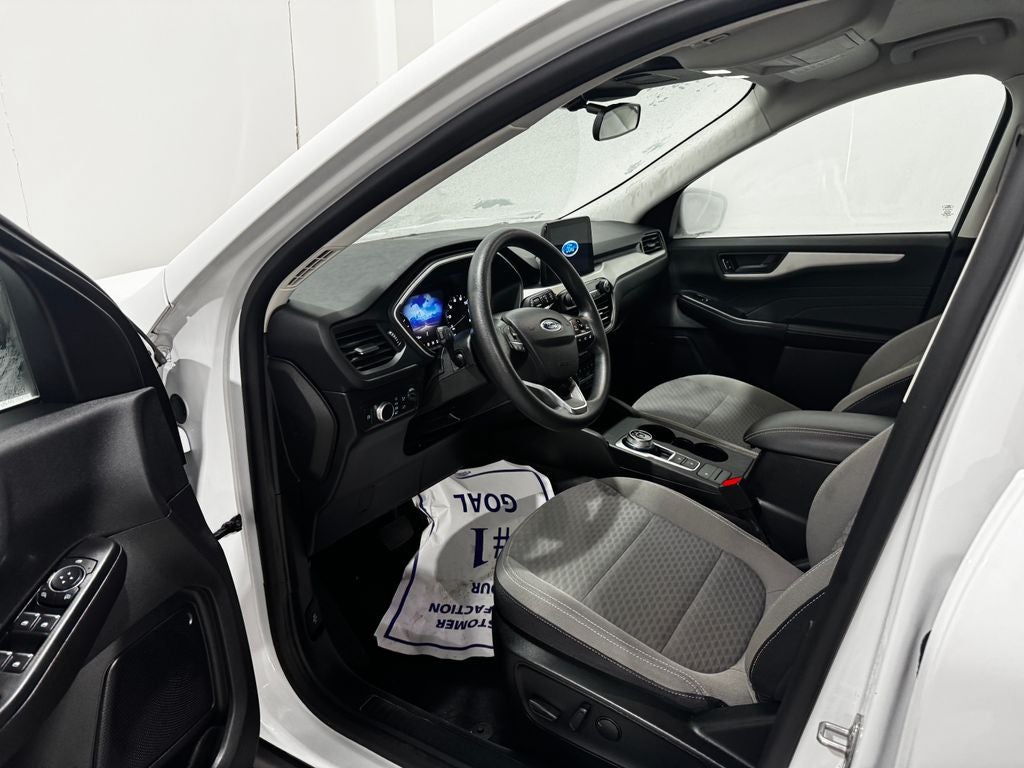 2022 Ford Escape Hybrid SE