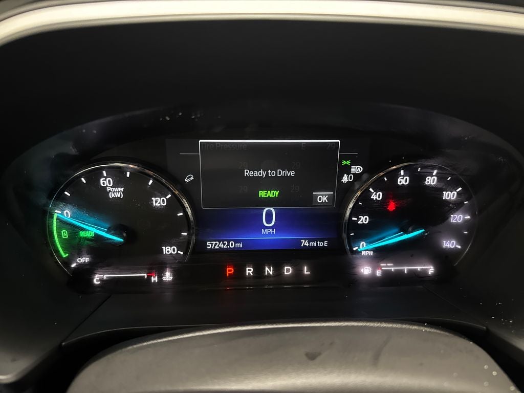 2022 Ford Escape Hybrid SE