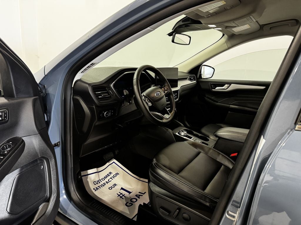 2025 Ford Escape Platinum