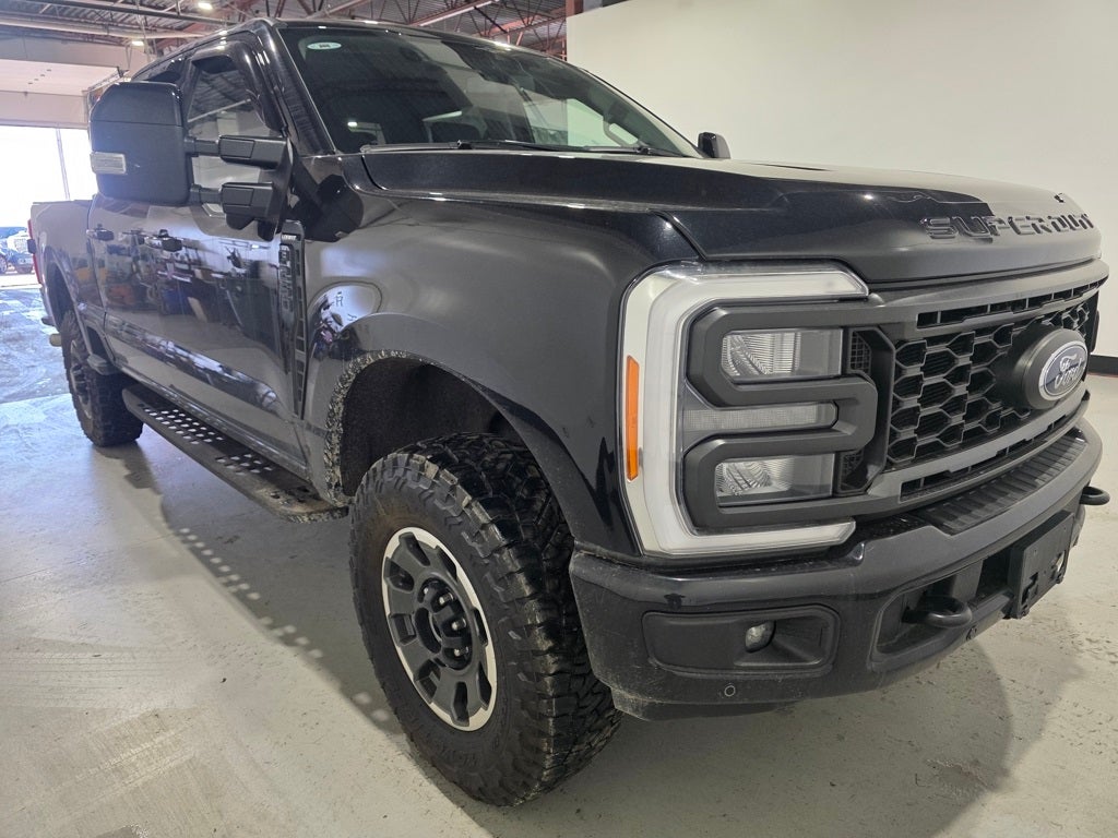 2023 Ford F-250SD Lariat Tremor Off-Road Package