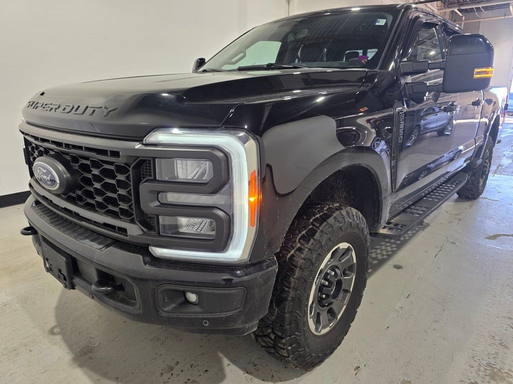 2023 Ford F-250SD Lariat Tremor Off-Road Package
