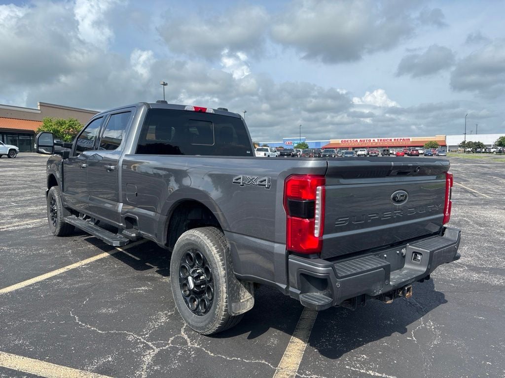 2023 Ford F-350SD Lariat