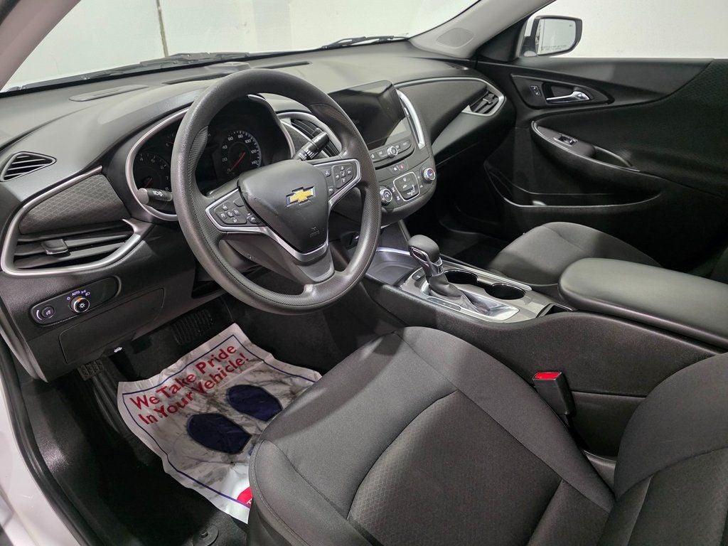 2022 Chevrolet Malibu LS 1FL