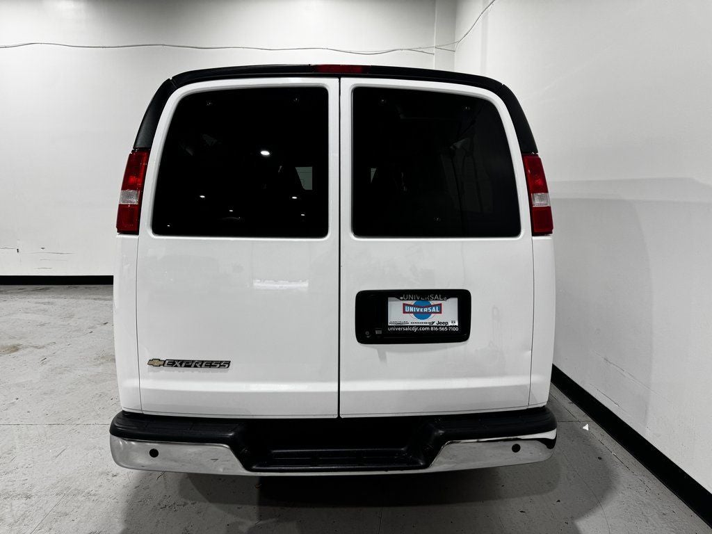2023 Chevrolet Express 3500 LT Passenger