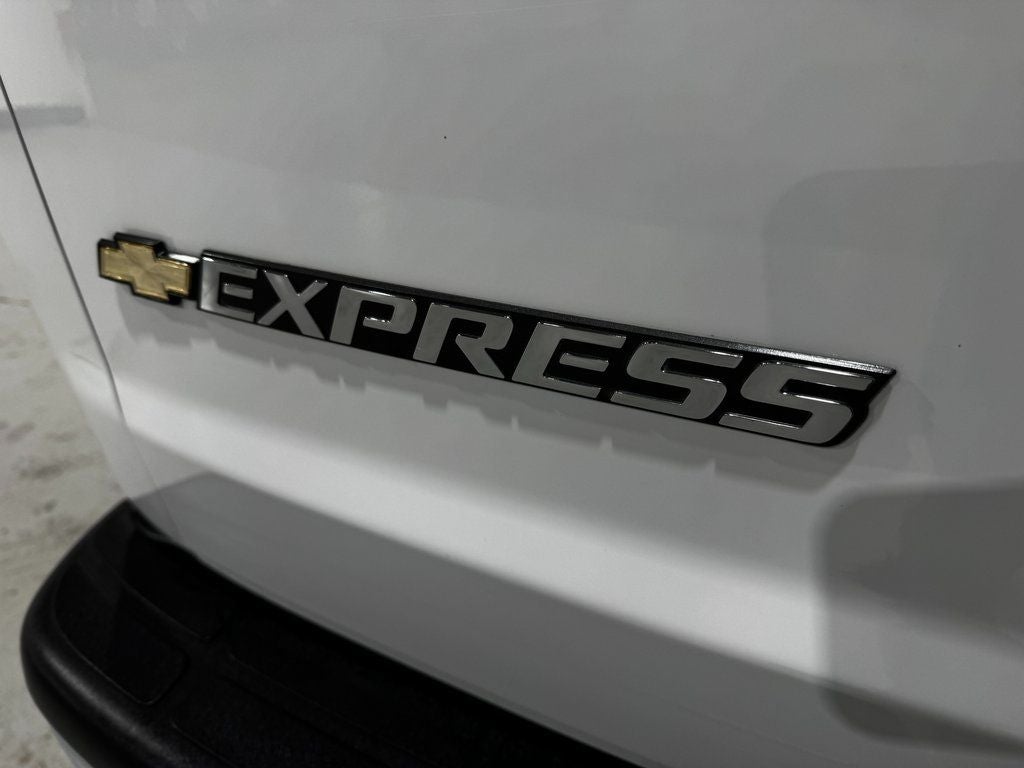 2023 Chevrolet Express 3500 LT Passenger