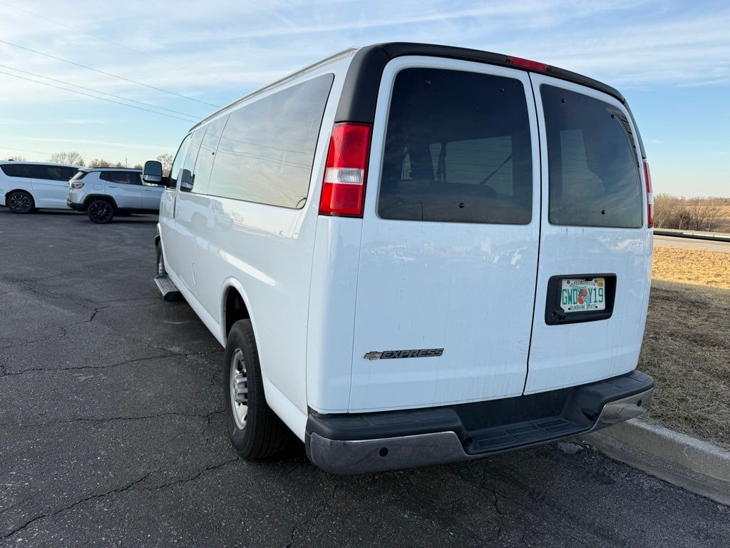 2023 Chevrolet Express 3500 LT Passenger