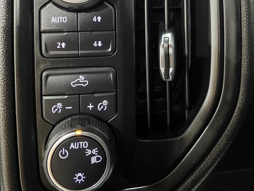 2022 Chevrolet Silverado 1500 LTD Custom Trail Boss Z71