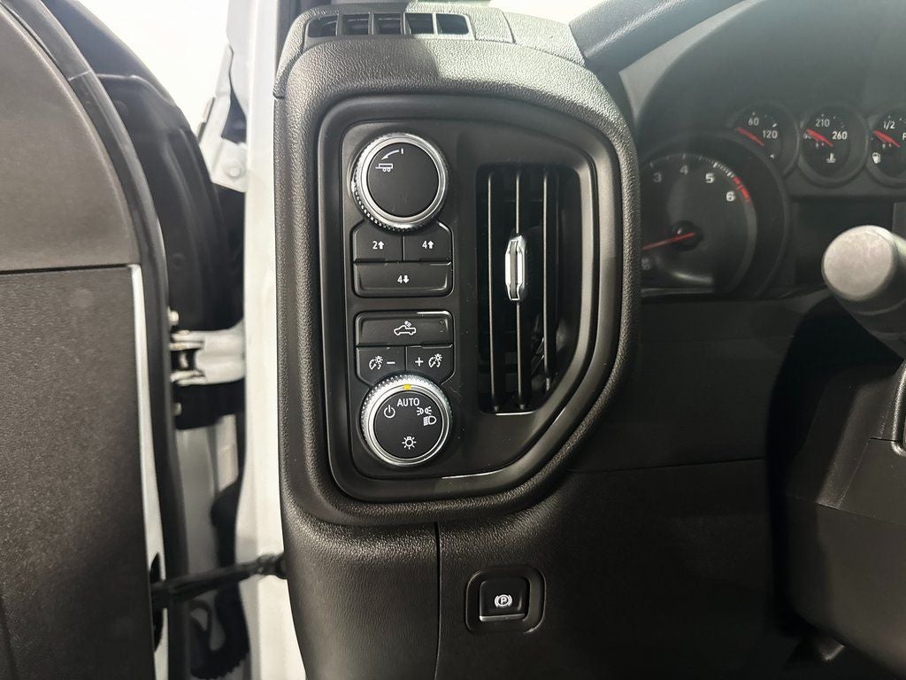 2023 GMC Sierra 2500HD Pro