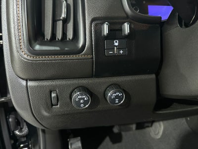 2022 GMC Canyon AT4 w/Leather