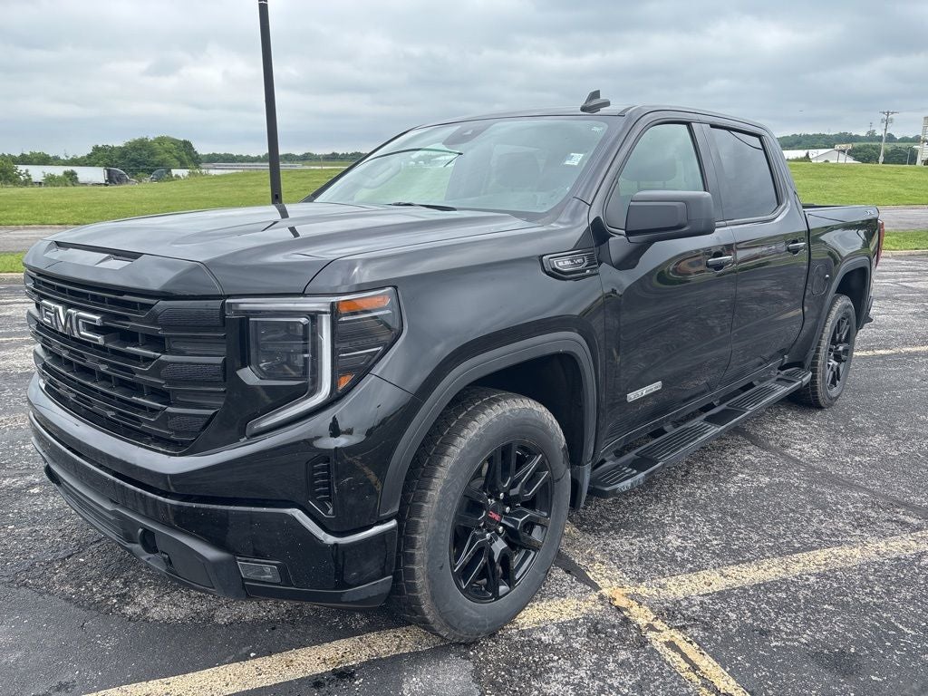 2023 GMC Sierra Elevation 4WD Crew Cab Short Box's photo