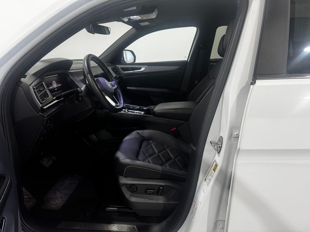 2025 Volkswagen Atlas Cross Sport 2.0T SE w/Technology