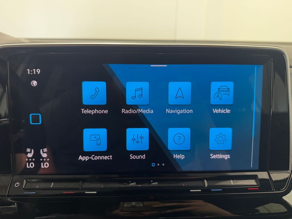 2025 Volkswagen Atlas Cross Sport 2.0T SE w/Technology