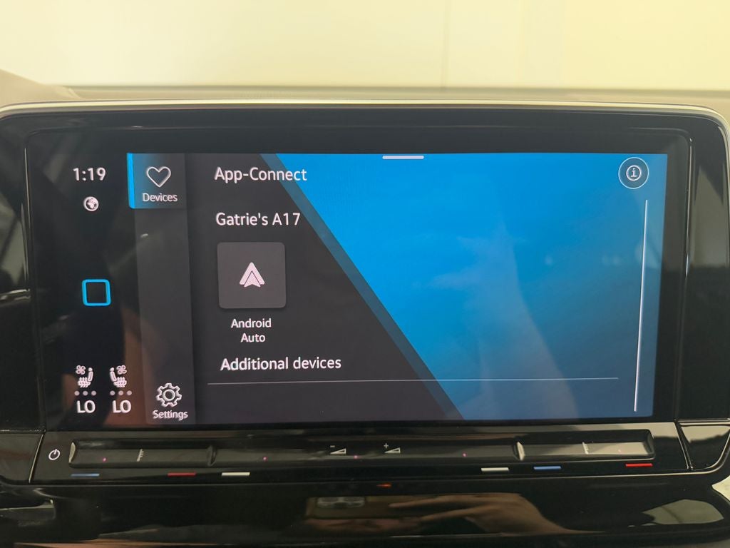 2025 Volkswagen Atlas Cross Sport 2.0T SE w/Technology