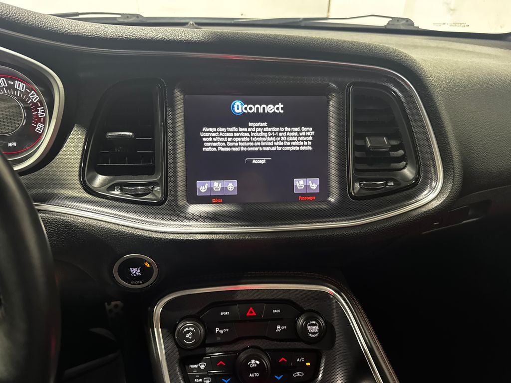 2015 Dodge Challenger SXT