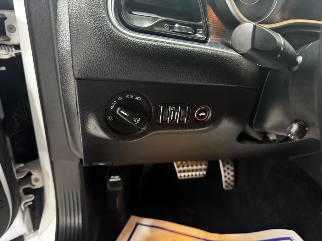 2015 Dodge Challenger SXT