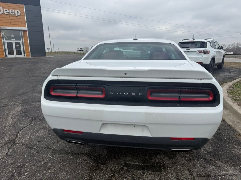 2015 Dodge Challenger SXT