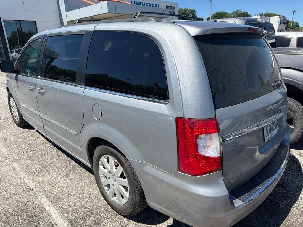 2013 Chrysler Town & Country Touring