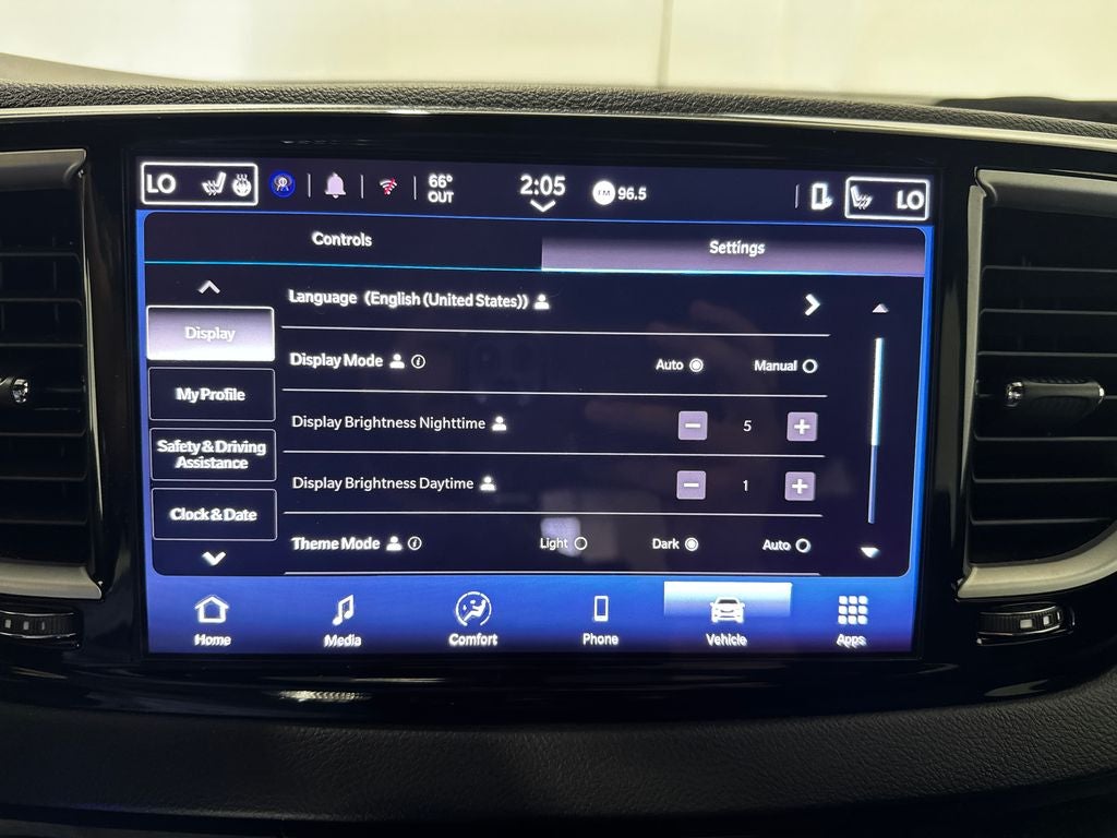 2025 Chrysler Pacifica Select