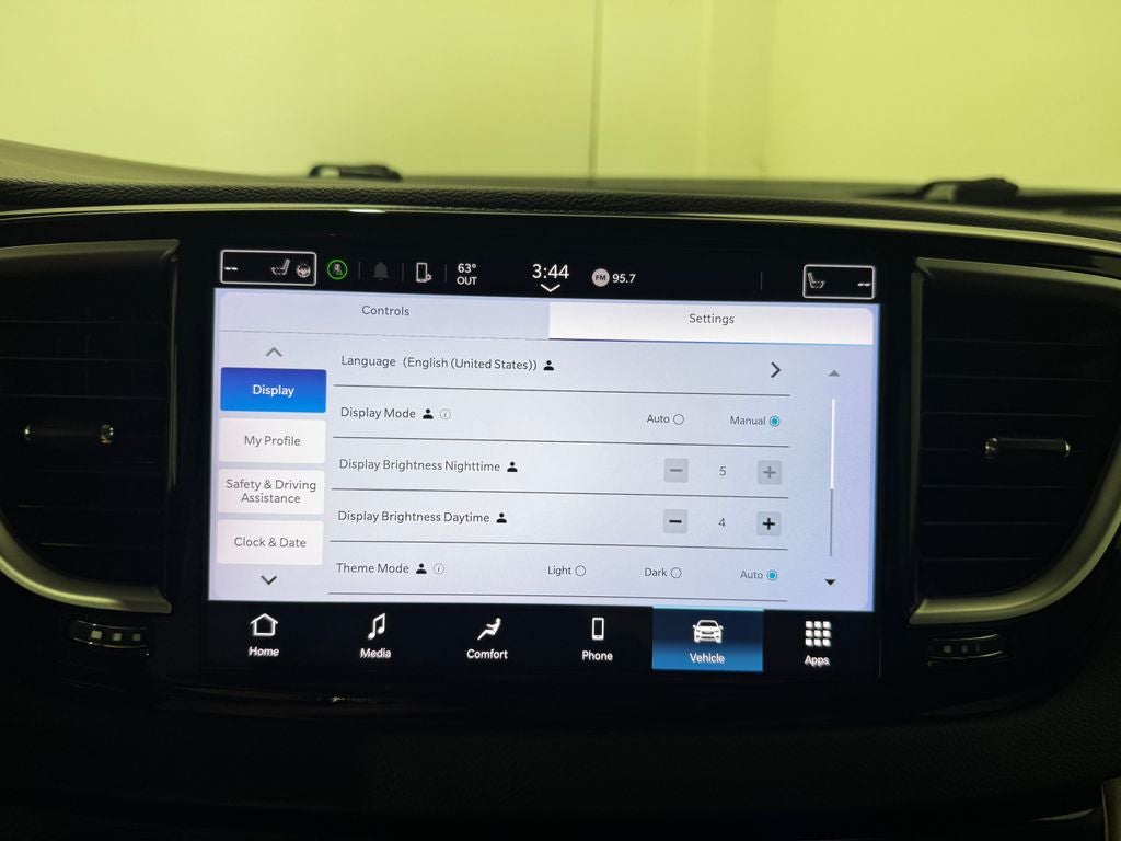 2024 Chrysler Pacifica Touring L