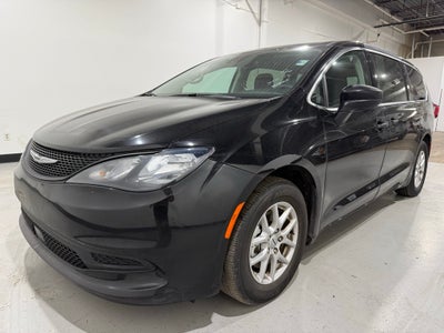 2024 Chrysler Voyager LX
