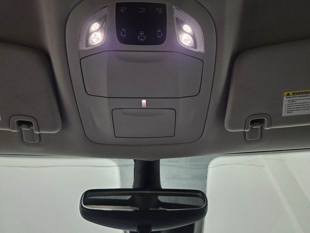 2024 Chrysler Voyager LX