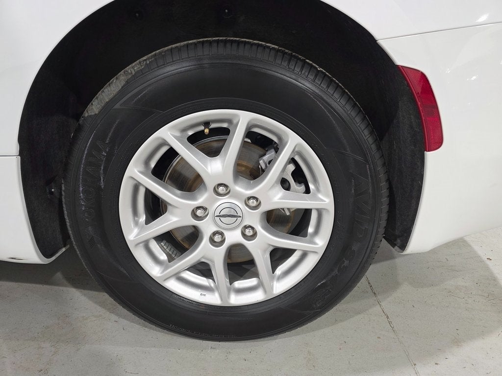 2024 Chrysler Voyager LX