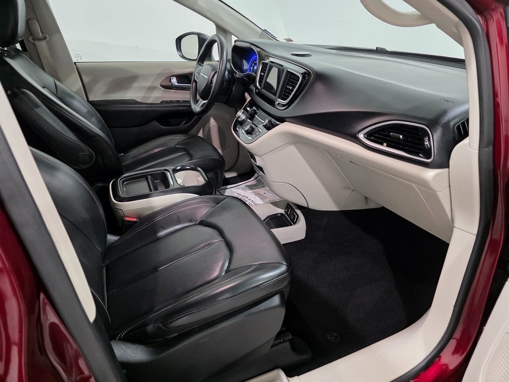 2020 Chrysler Voyager LXI