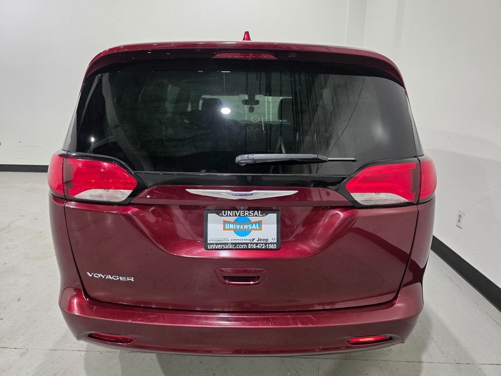 2020 Chrysler Voyager LXI