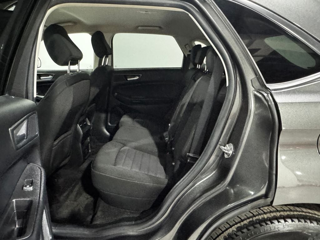 2020 Ford Edge SE