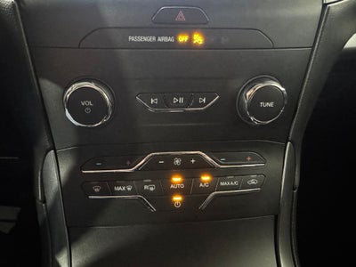 2020 Ford Edge SE