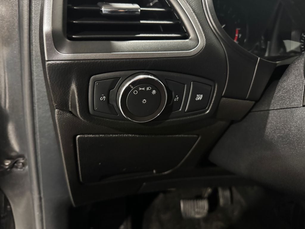 2020 Ford Edge SE