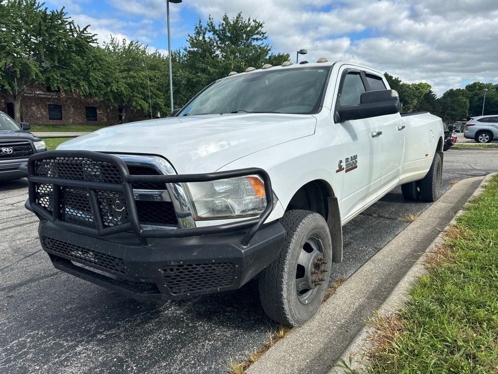 2015 RAM 3500 SLT 4X4 Crew Cab LWB's photo