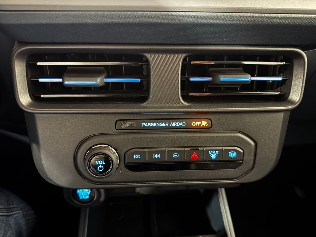 2025 Ford Maverick Lobo Standard
